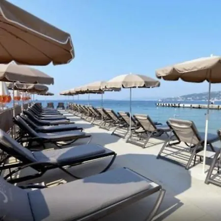 Apartment Beautiful Design Next To The Sea Antibes